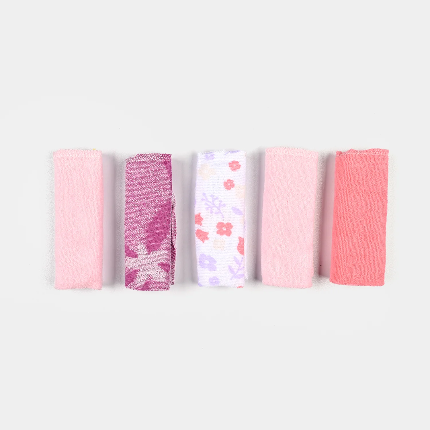 Baby Hooded Bath Towel + 5 PCs Face Towel - Image 4