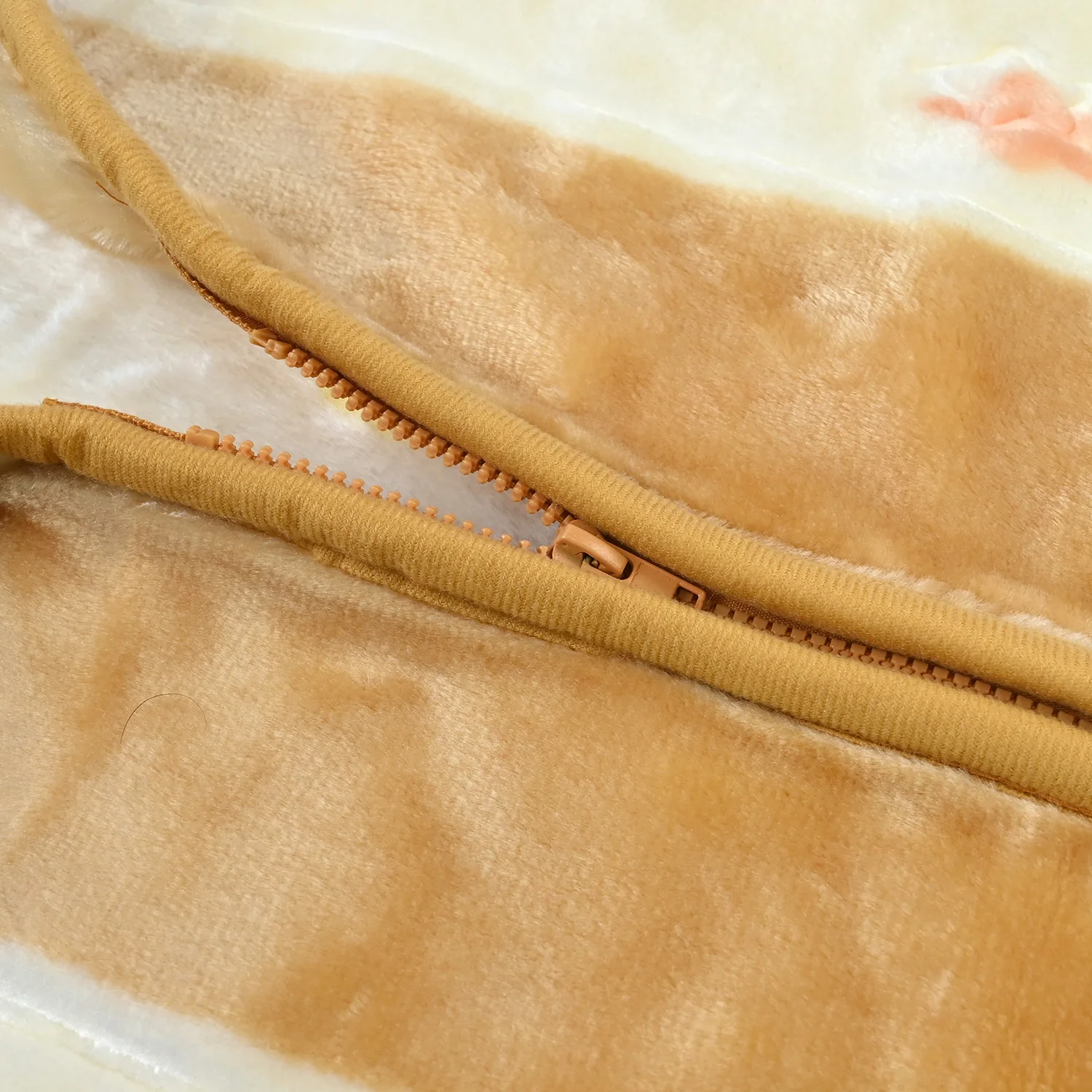 Baby Mora Mink Zipper Plush Blanket - Image 4