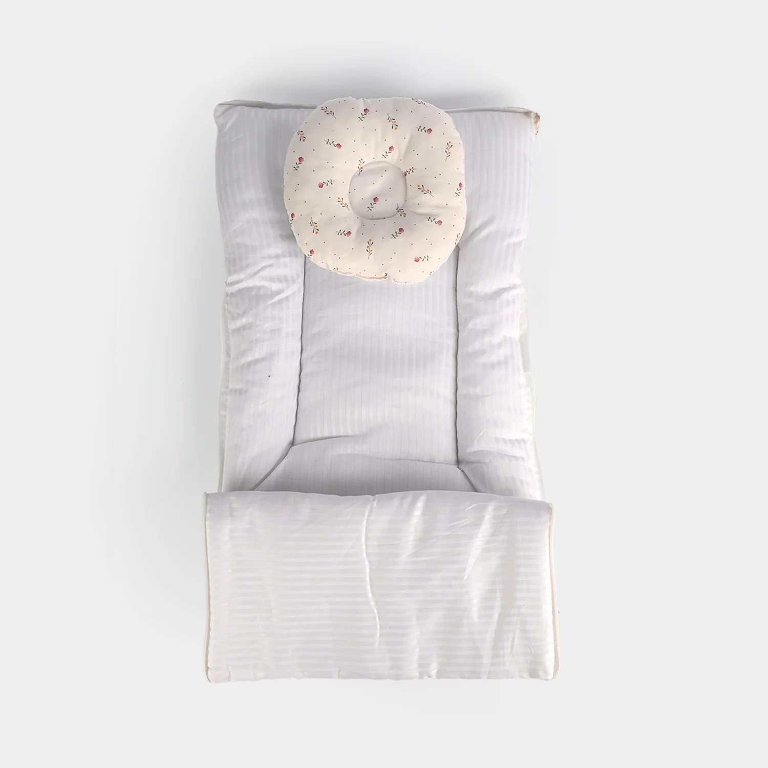 Baby Carry Nest With Pillow - Image 3