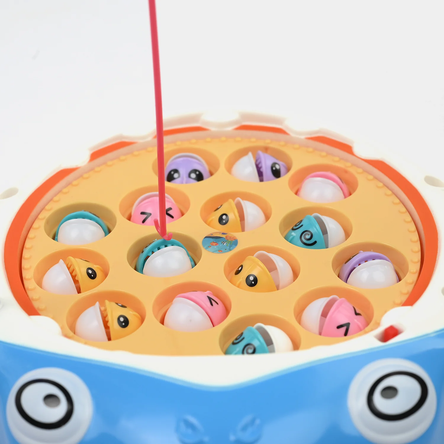Electric Shark Fishing Game - Image 2