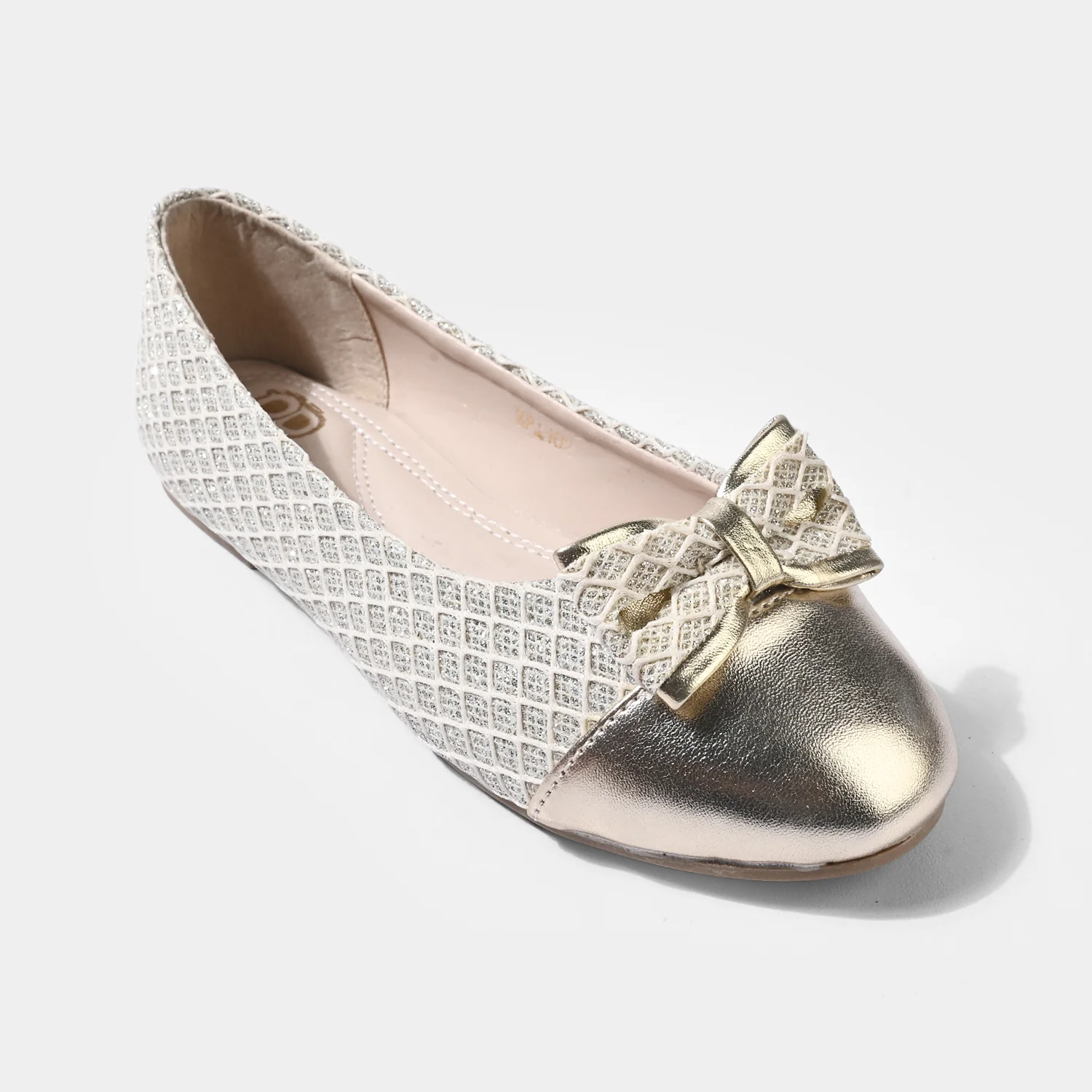 Girls Pumps ZP-102 Textured Bow Ballerinas – Golden