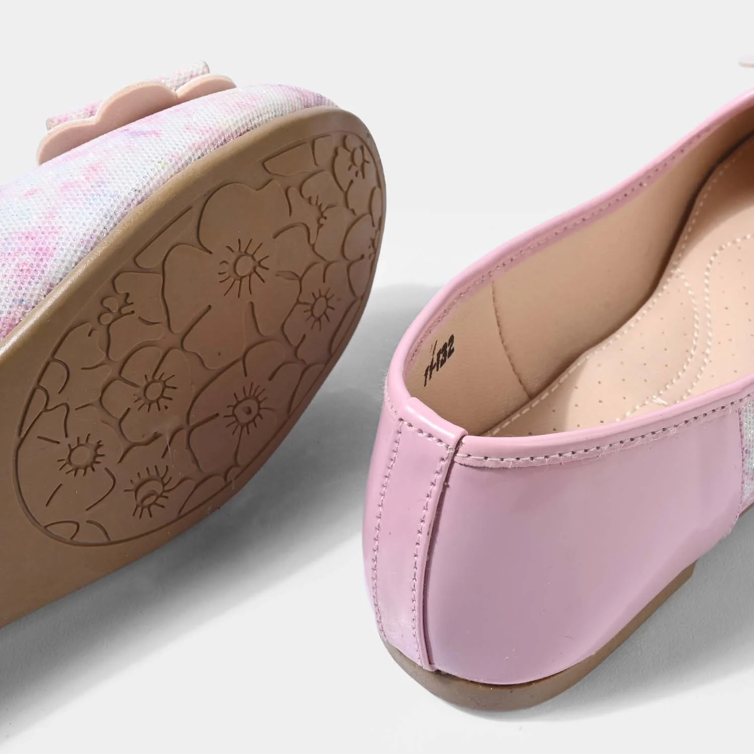 Girls Textured Bow Pumps 11-132 – Pink - Image 2