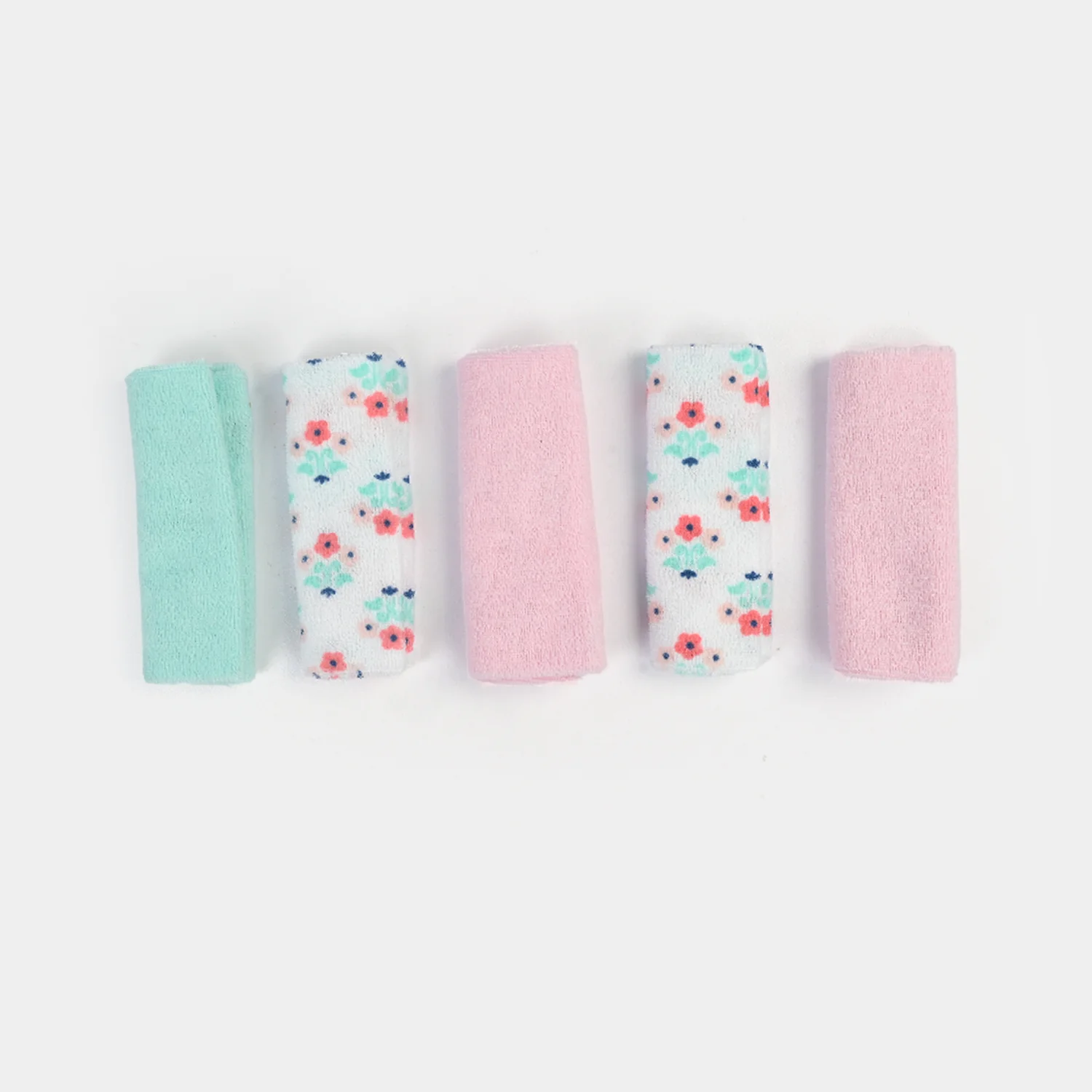Hooded Bath Towel & 5 Washcloths - Image 3