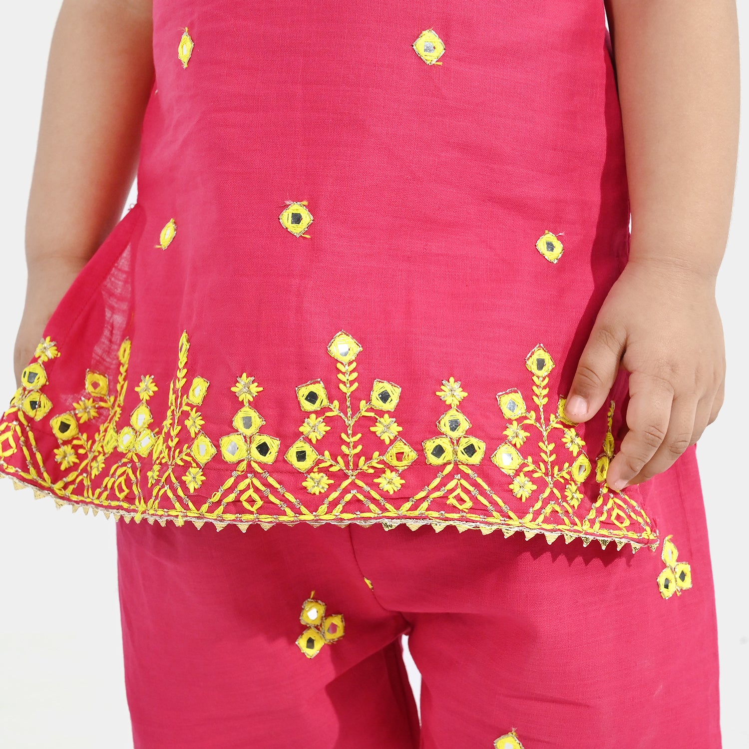 Infant Girls Cotton Slub 2Pc Suit (Pari) - Shocking Pink - Image 5