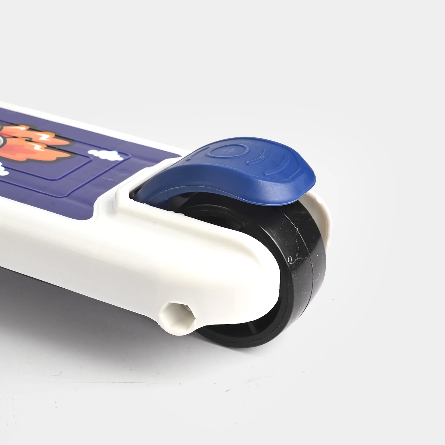 Kids' 3-Wheel Scooty with Lights & Sound - Image 5