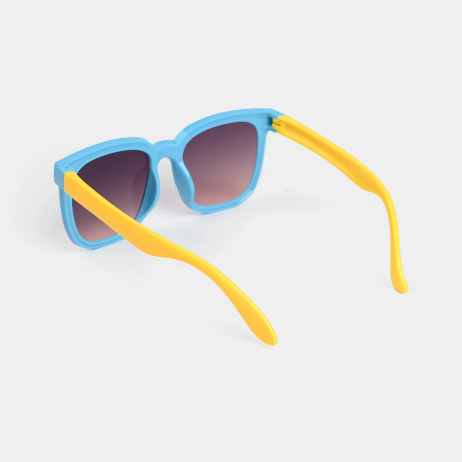 Stylish & Elegant Sunglasses for Kids - Image 3