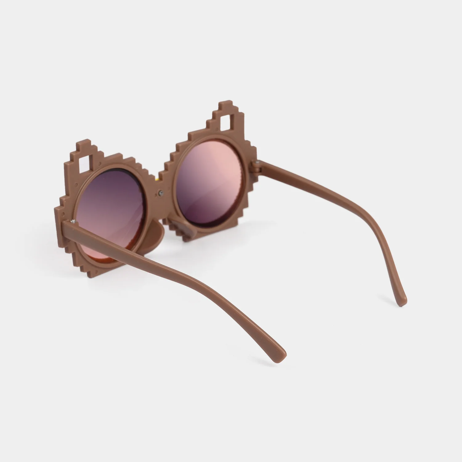 Stylish & Elegant Sunglasses for Kids - Image 3