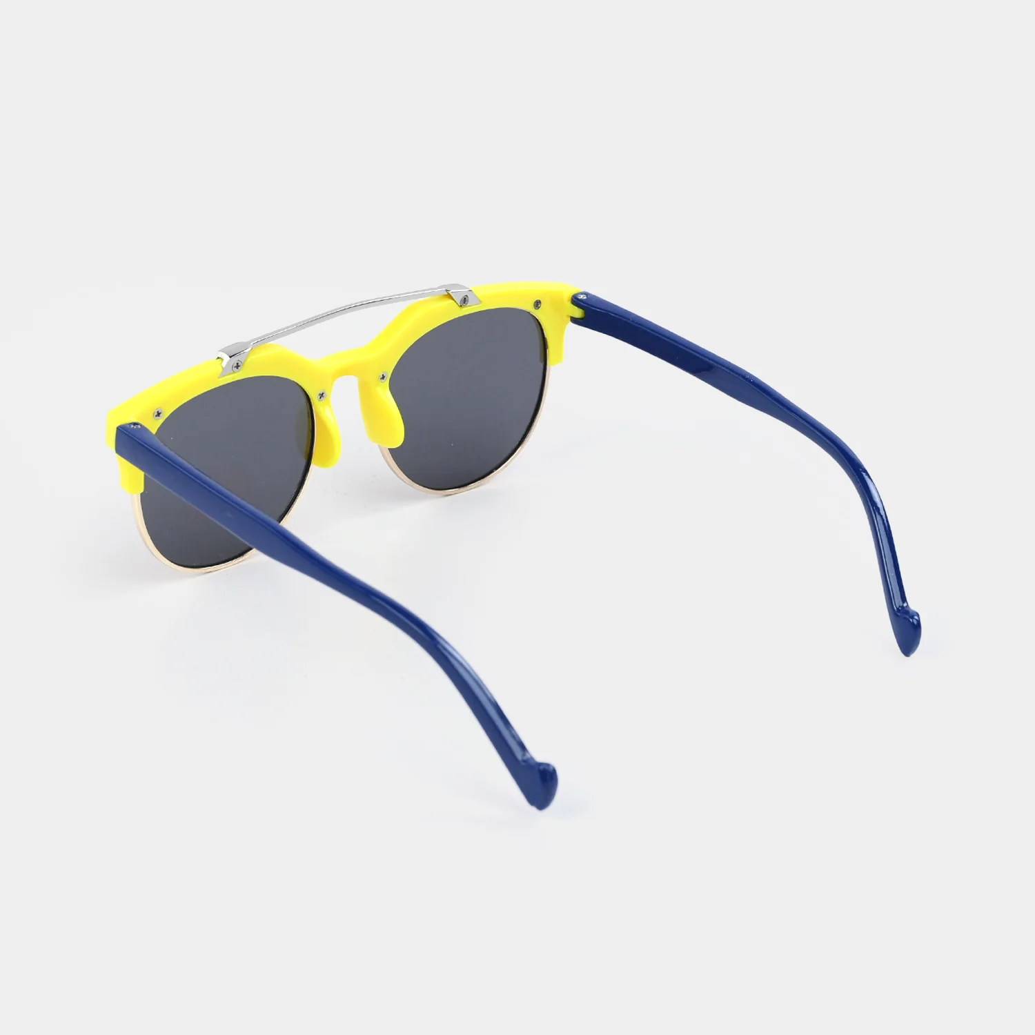 Kids Stylish Sunglasses - Image 3