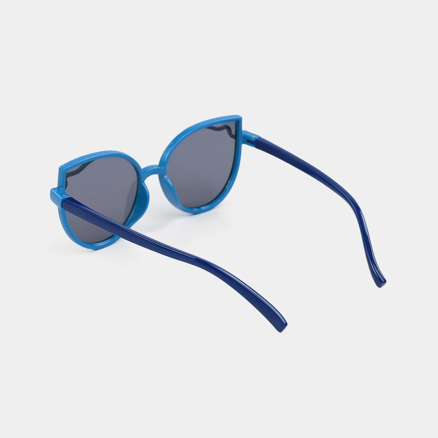 Kids Stylish Sunglasses - Image 3