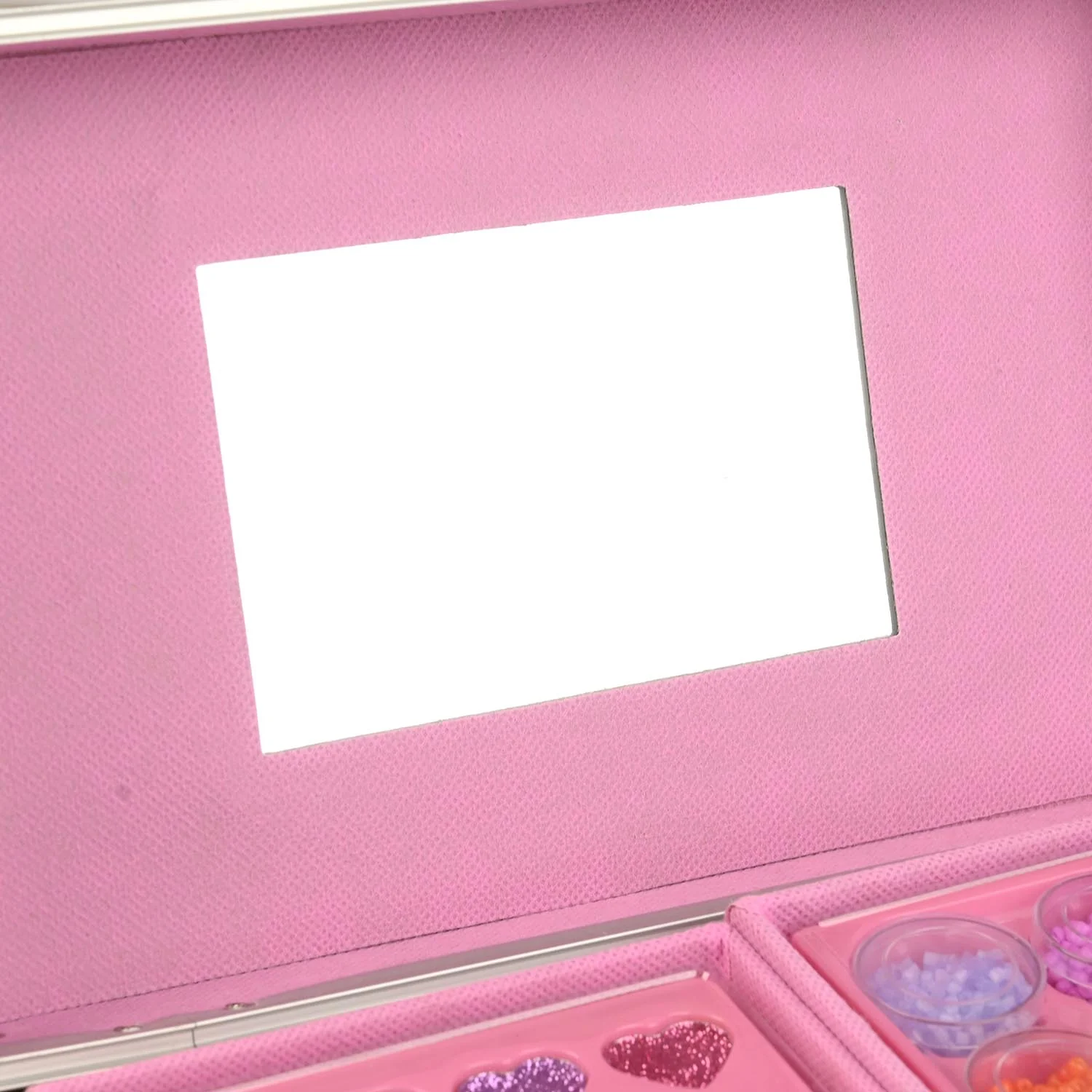Shining Makeup Kit - Image 4