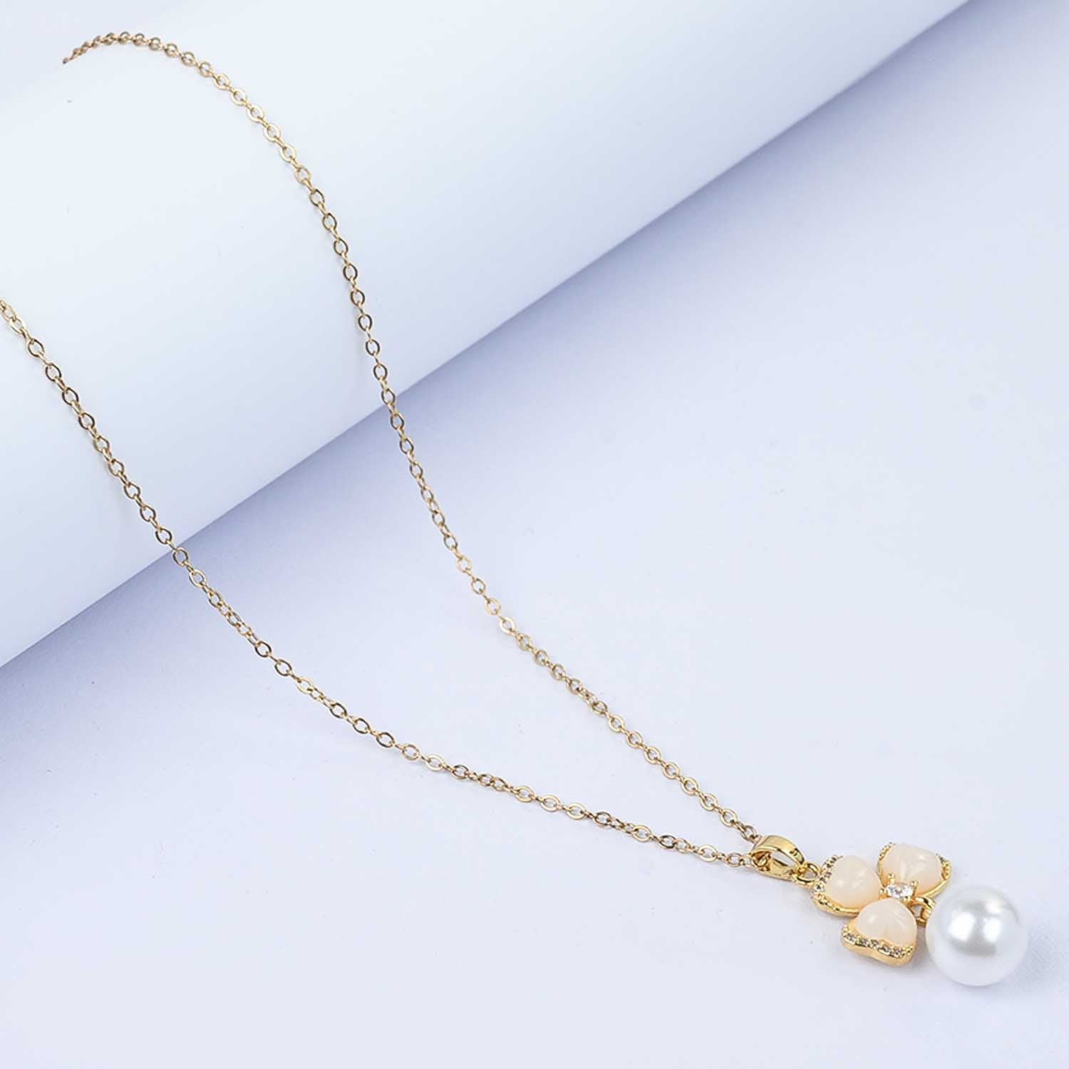 Elegant Pendant Necklace