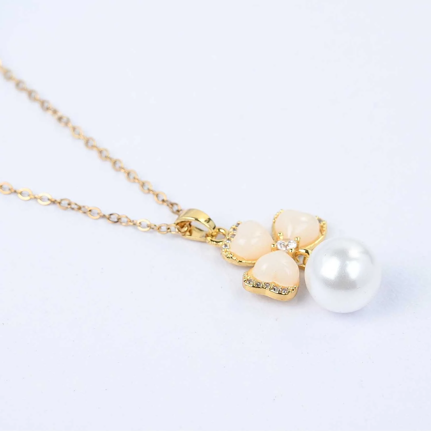 Elegant Pendant Necklace - Image 2