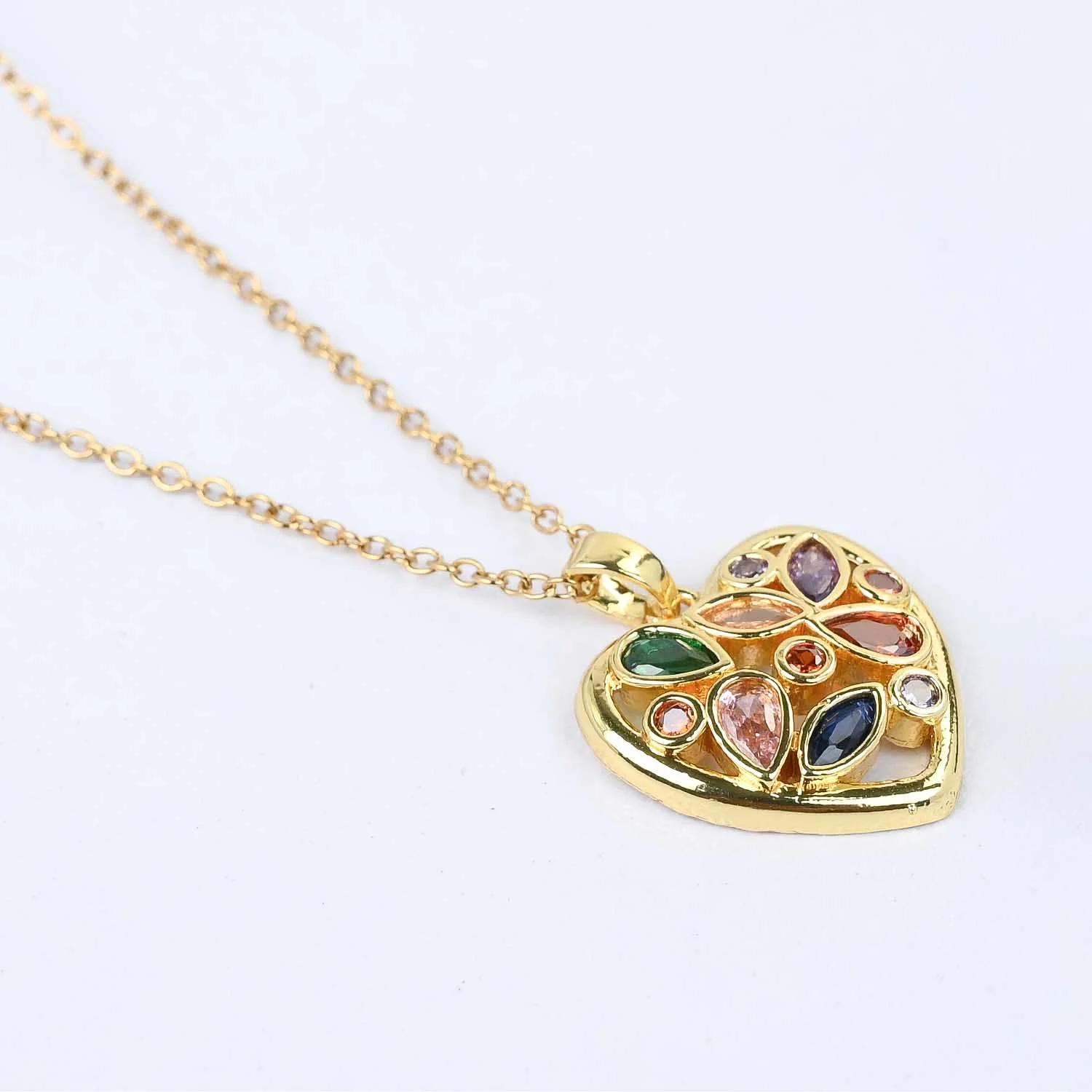 Elegant Pendant Necklace - Image 2