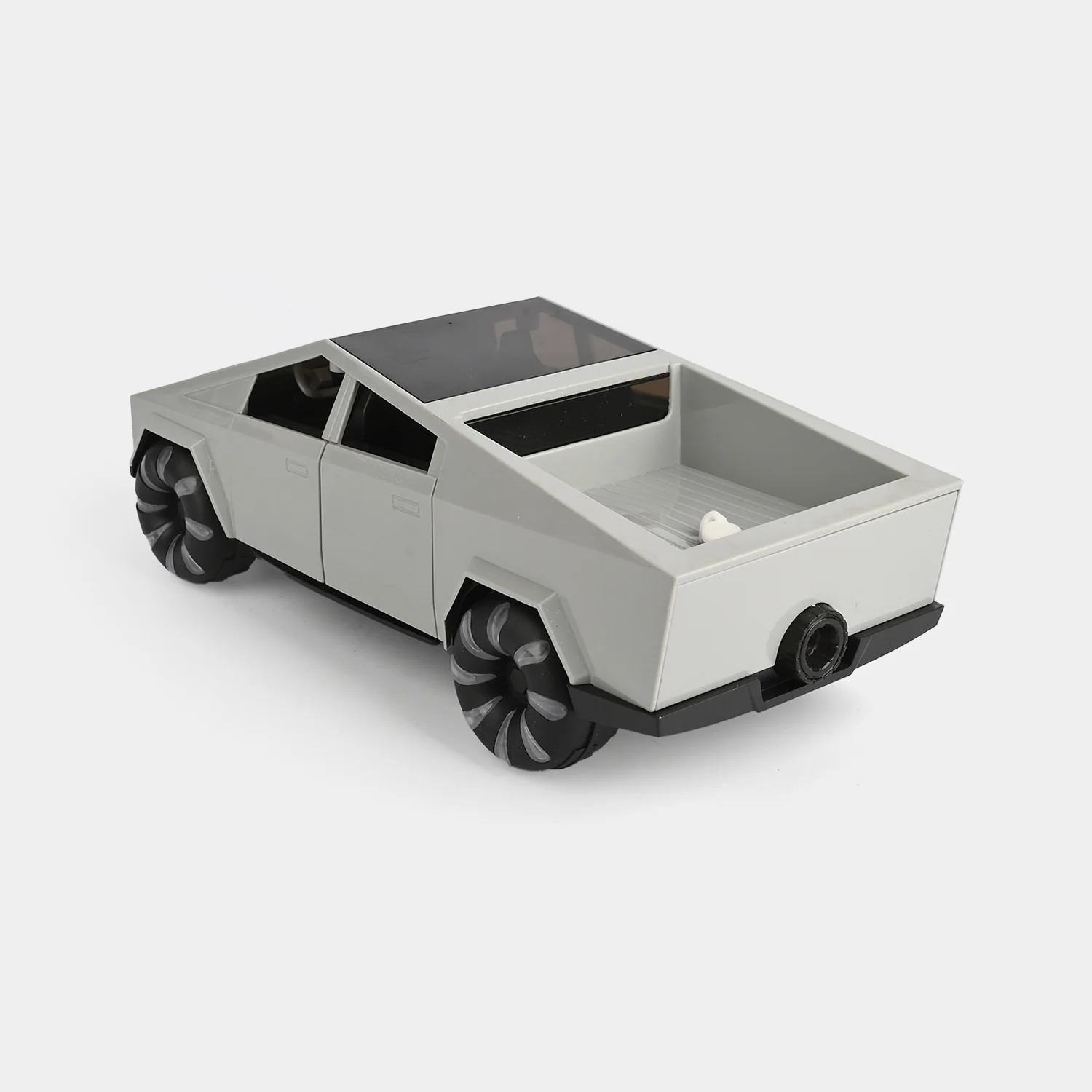 Electric Model Car With Spray - Image 5