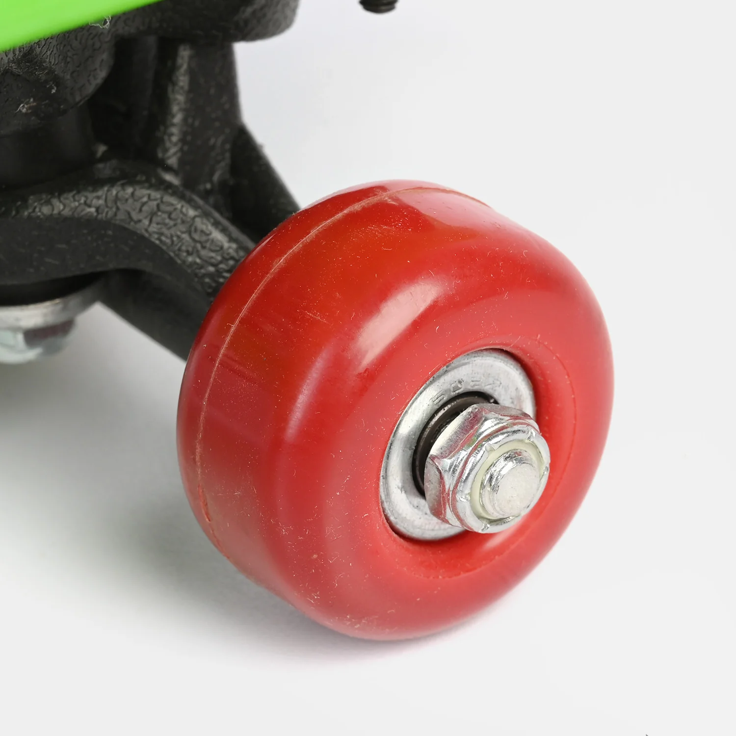 Classic Cruiser Skateboard for Kids - Image 4