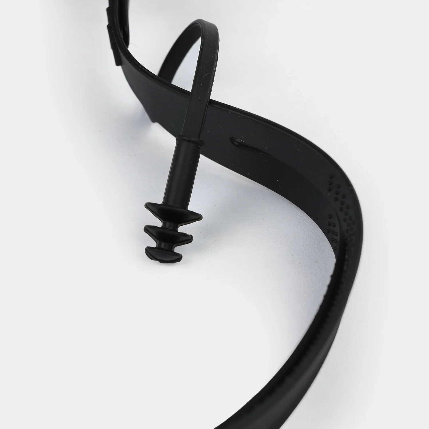 Swimming Goggles with Integrated Earplugs - Image 5