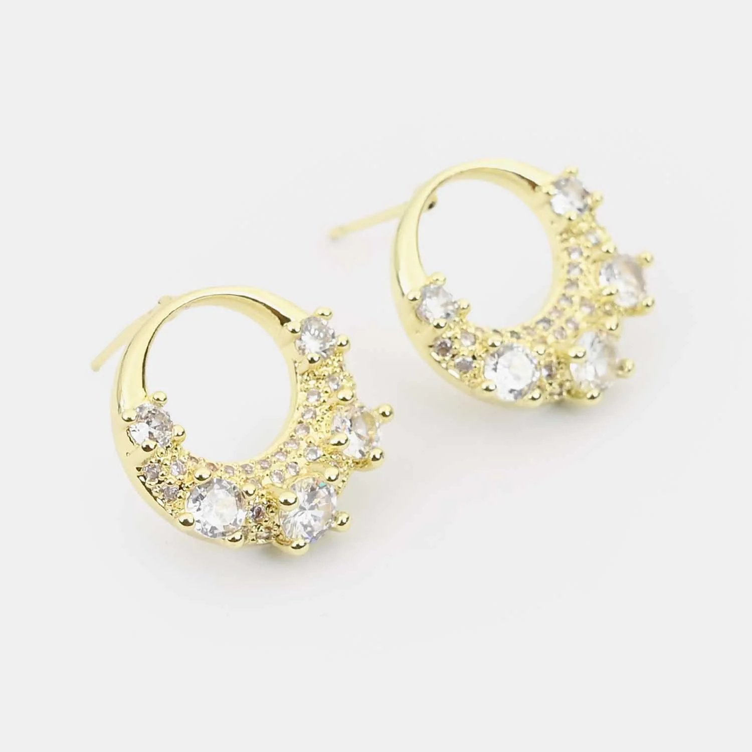 Elegant & Stylish Earrings - Image 2