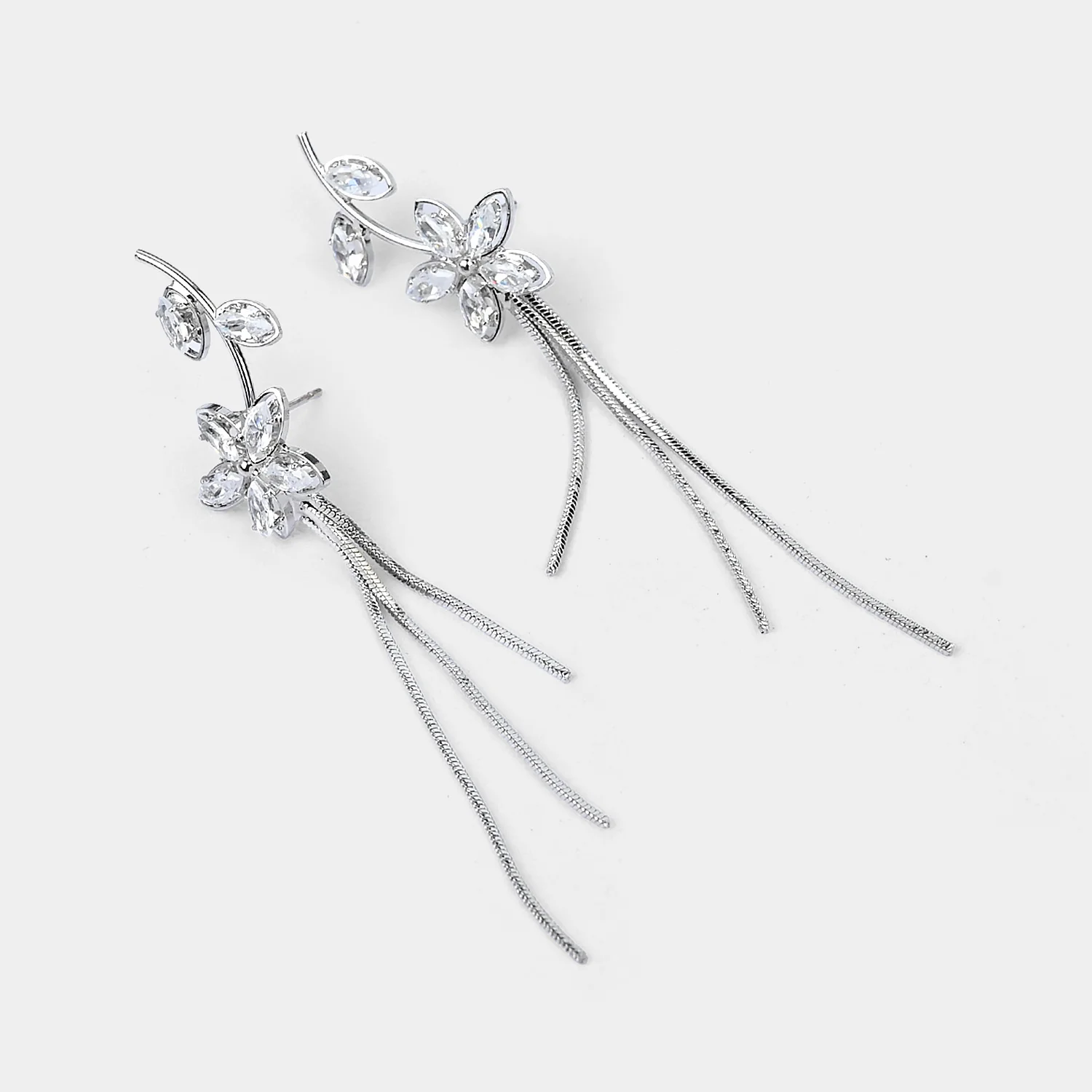 Elegant & Stylish Earrings - Image 2